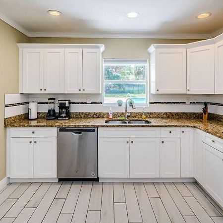 Beautiful Pool House In Old Seminole Heights! Villa Tampa Buitenkant foto